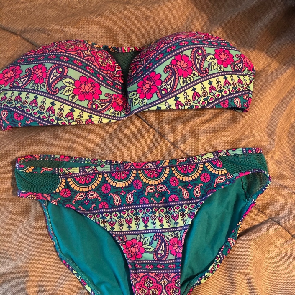 Bathing suit